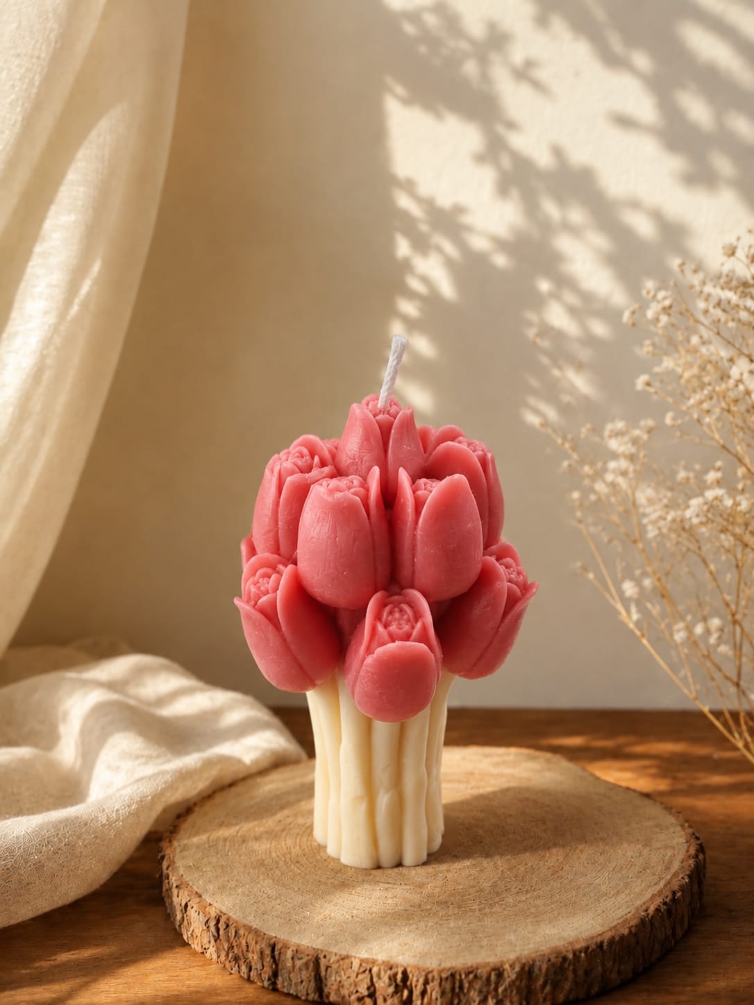 Decorative tulip bouquet candle for gifting and home décor